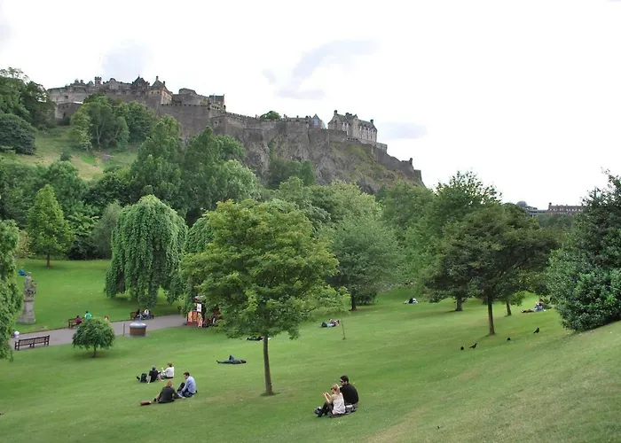 Lochend Park View Apartment