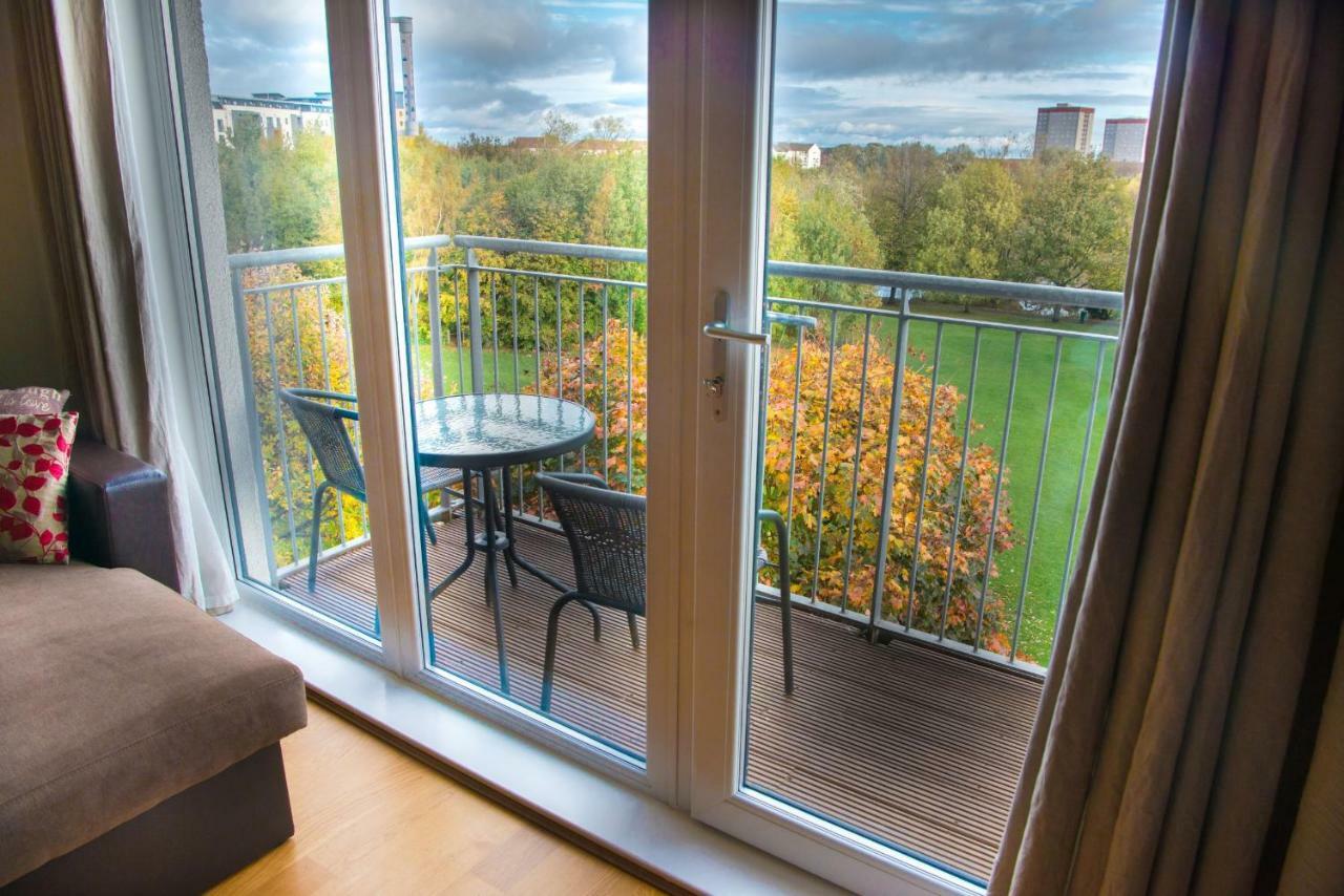 Lochend Park View * Эдинбург
